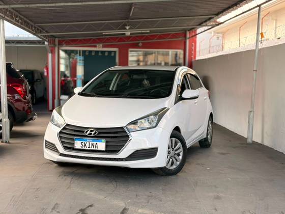 HYUNDAI HB20S 1.6 COMFORT PLUS 16V FLEX 4P MANUAL HYUNDAI HB20S 1.6 COMFORT PLUS 16V FLEX 4P MANUAL